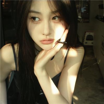 身价三亿的老娘被送进了养老院